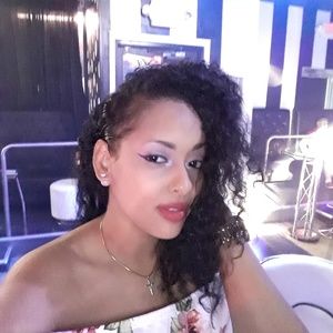 Meet your Posher, Helen